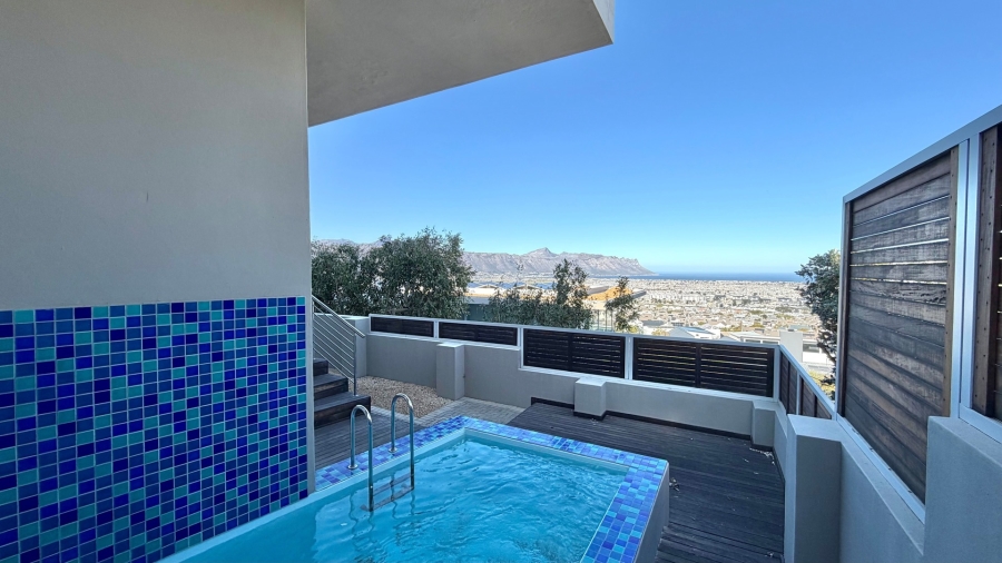 5 Bedroom Property for Sale in Dennegeur Western Cape